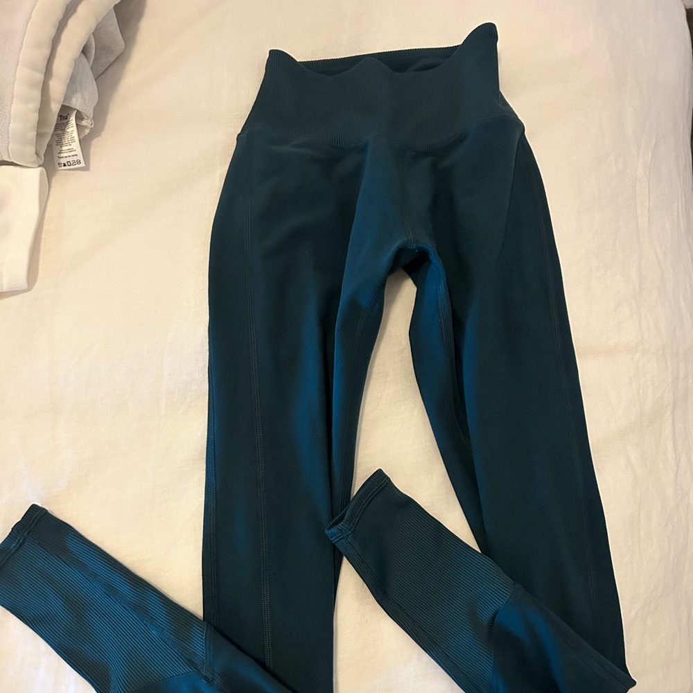 ALO YOGA PANTS